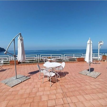 Appartamento Nel Fabbricato Denominato Il Castello Praia a Mare Kültér fotó