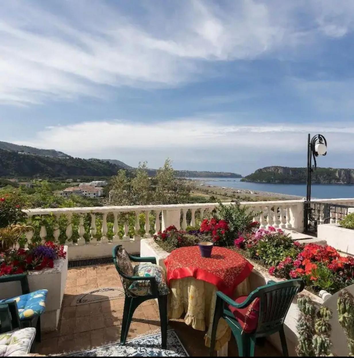 Appartamento Nel Fabbricato Denominato Il Castello Praia a Mare Kültér fotó